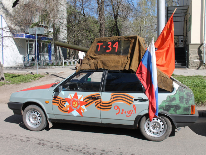 Russians really love to turn their cars into tanks.