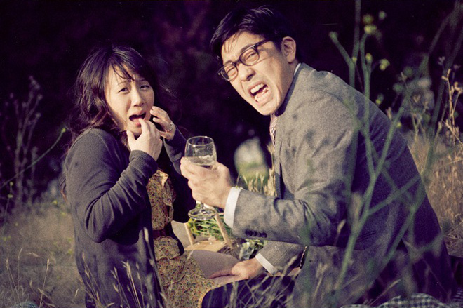 Funny engagement photos.