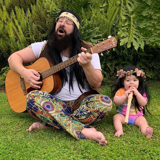 Funny father and daughter photo.