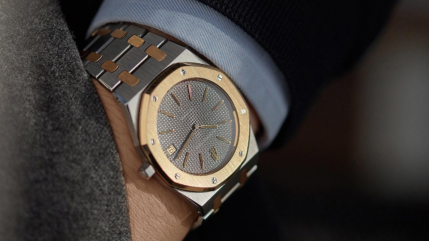 two-tone-yellow-gold-steel-Audemars-Piguet-5402SA-royal-oak-watch