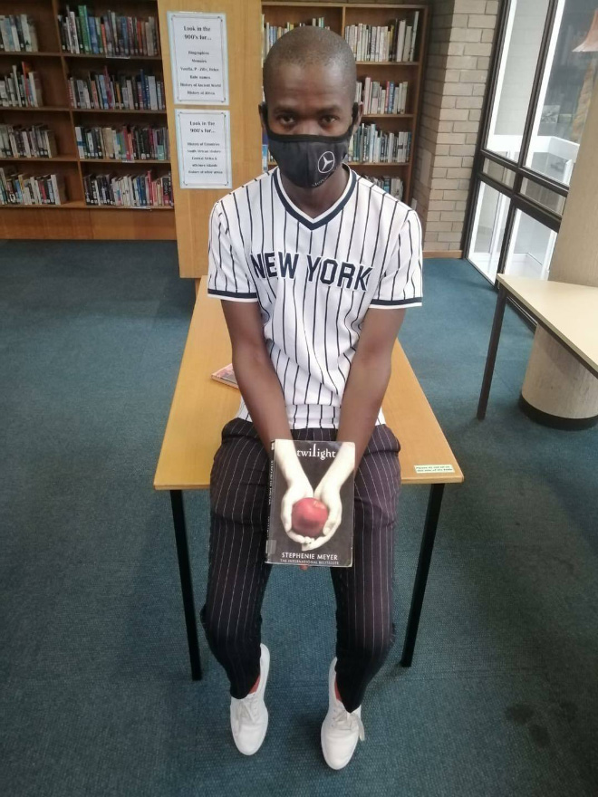 #BookFace