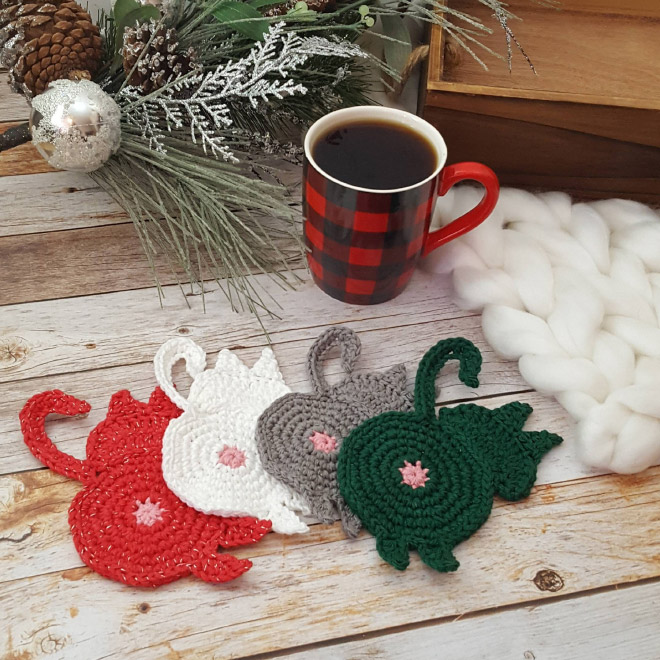 Christmas style cat butt coasters.