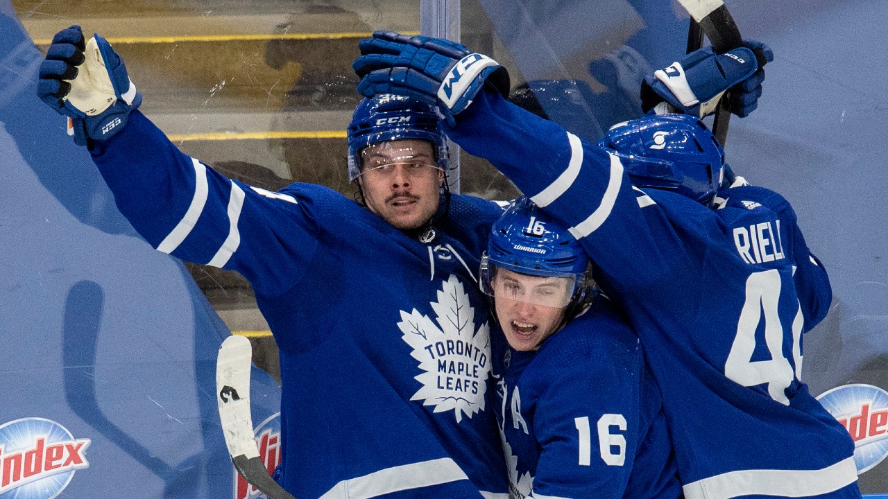 Matthews comes through in OT as Leafs edge Jets in back-and-forth tilt