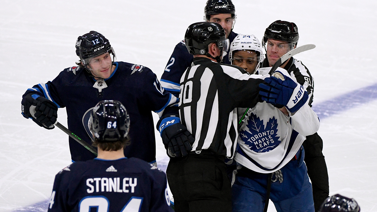 32 Thoughts: Maple Leafs, Jets both angry over kneeing incidents