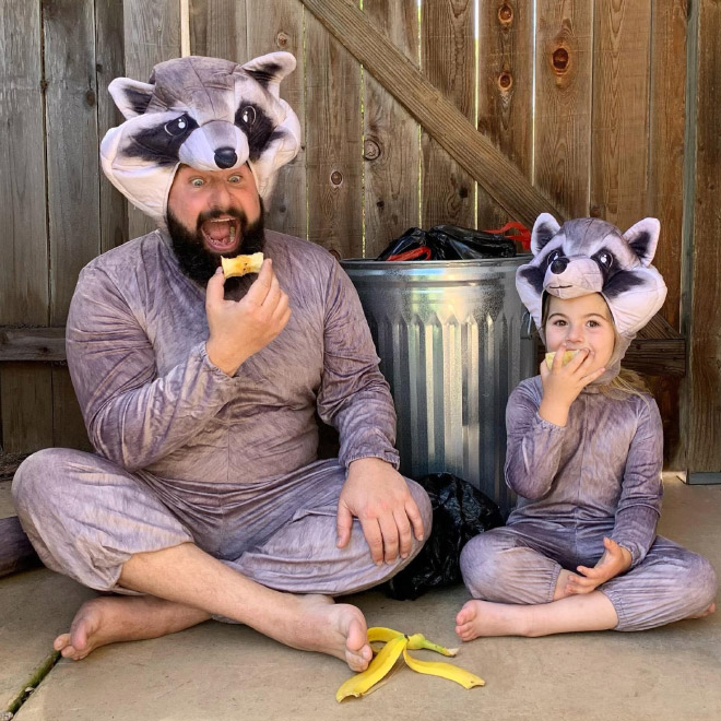 Funny father/daughter photo.