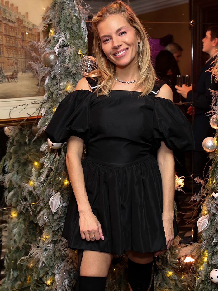 Sienna Miller Just Wore the Most London Party Dress-and-Shoe Combination 