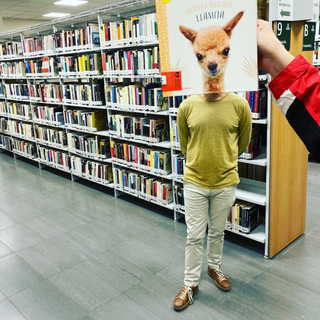 #BookFace