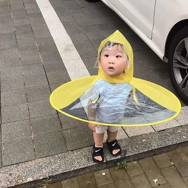 Clever raincoat design.