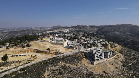 UN condemns Israeli settlements