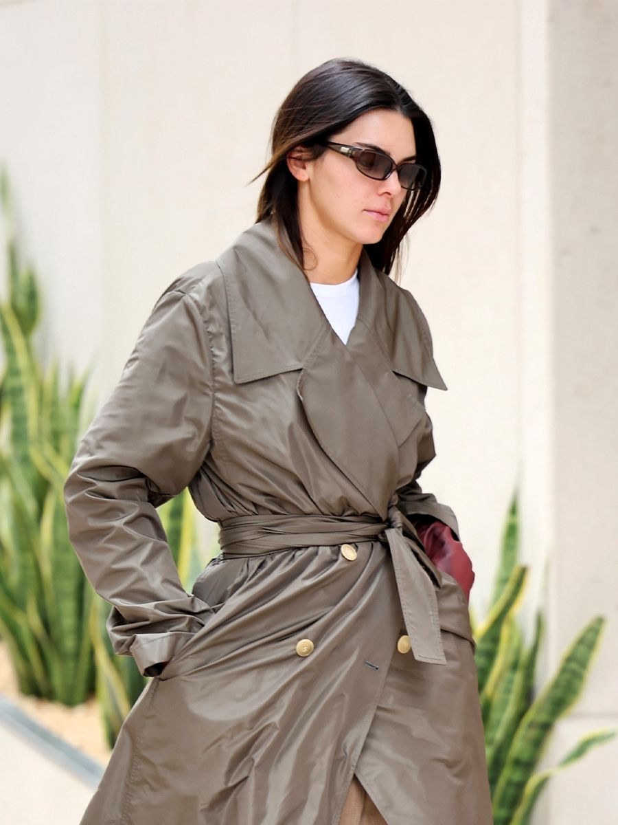 Kendall Jenner’s Spring Coat-and-Shoe Pairing is So London