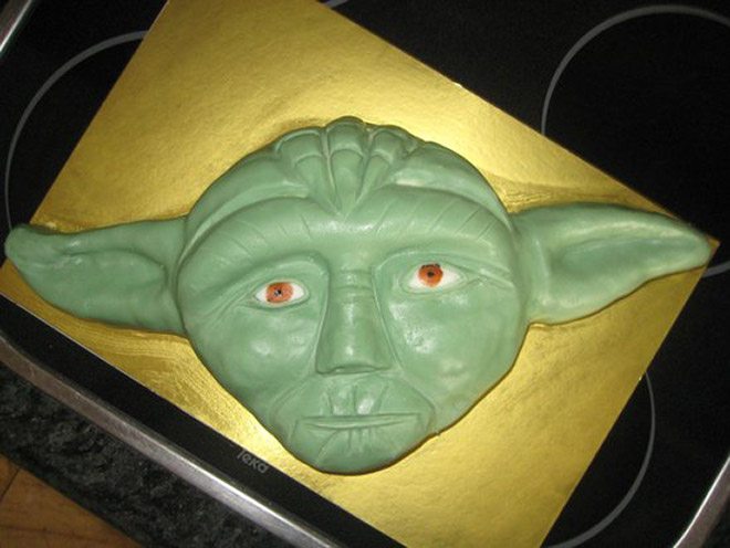 Yoda cake fail.