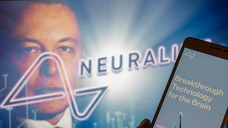 Musk’s brain implant firm gets approval for human trials