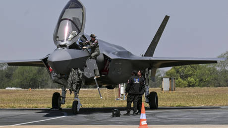Pentagon may need another cash infusion for upkeep of F-35s – auditors