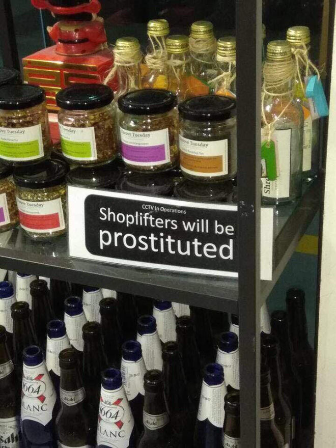 Funny Shoplifting Signs That Will Scare Away Shoplifters