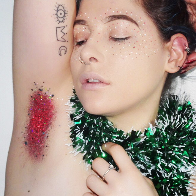 Glitter in armpit hair: beautiful or not?