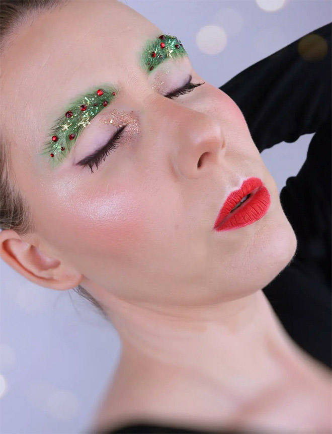 Christmas tree eyebrows.