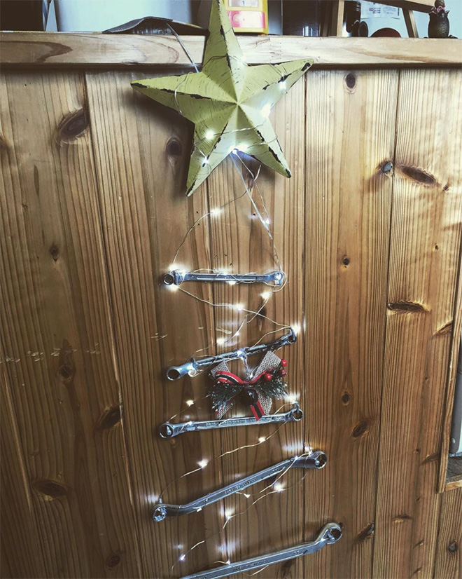 Lazy Christmas tree.