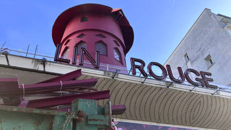 Iconic Moulin Rouge cabaret suffers damage in Paris (VIDEO)