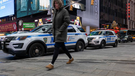 Multiple bomb threats reported at NYC synagogues – officials