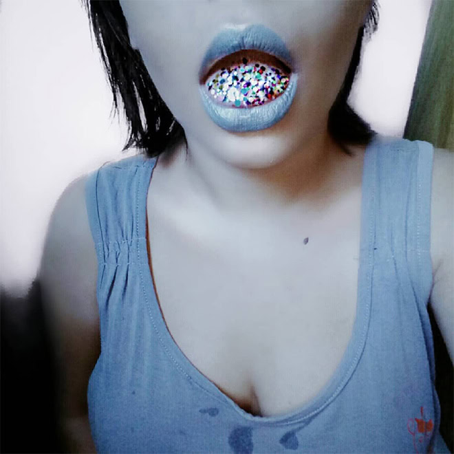 Some women on Instagram are licking glitter for attention.