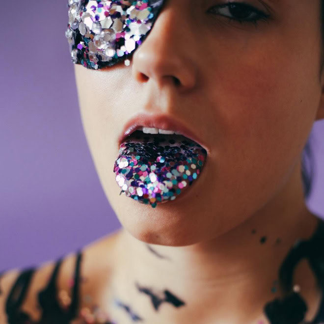 Some women on Instagram are licking glitter for attention.