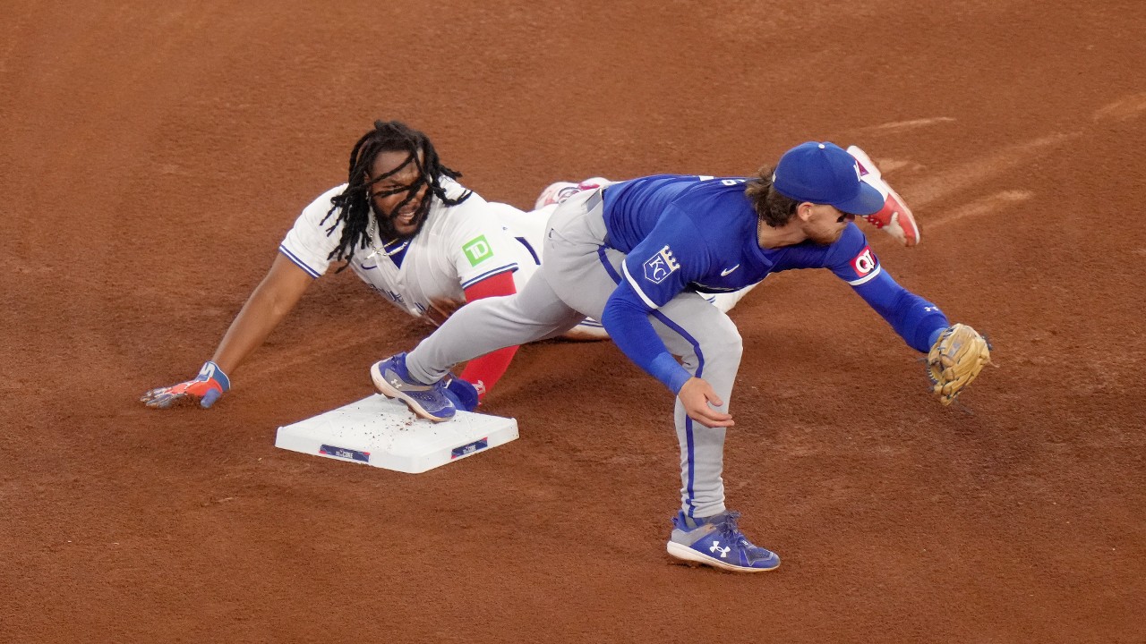 Blue Jays struggle to find offence vs. Royals, lose third series in a row