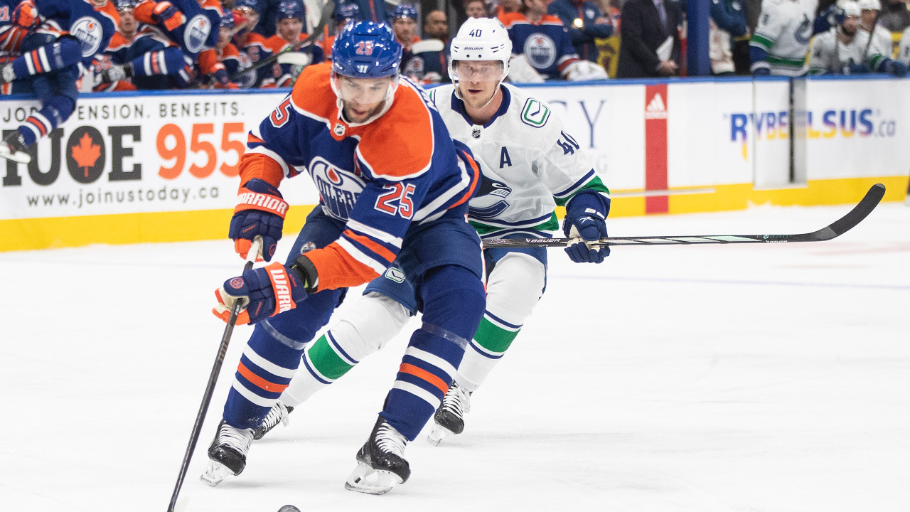 Oilers-Canucks Notebook: On Pettersson, the power play, and experience