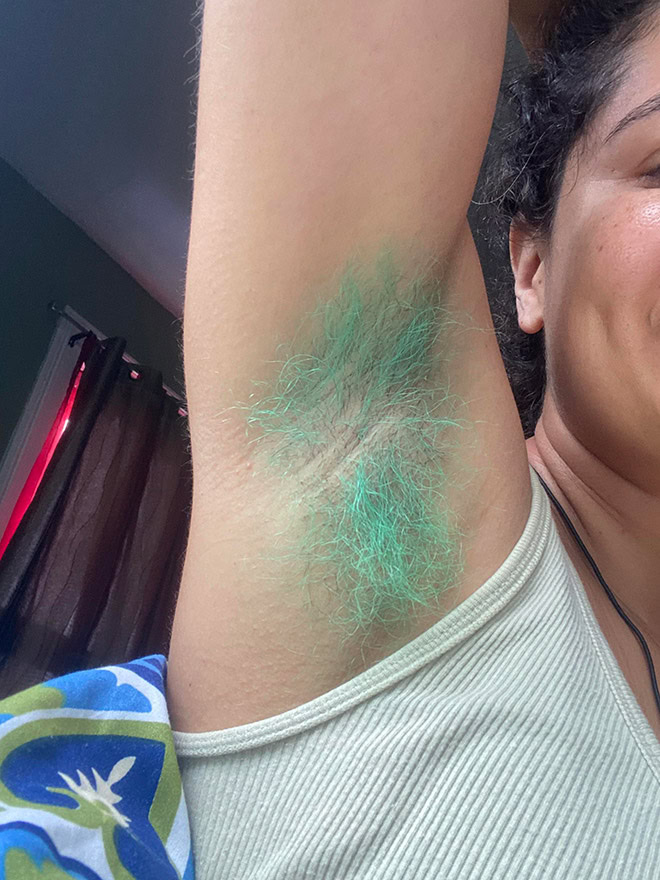 Dyed armpits.