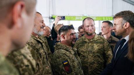 France trains Ukrainians to fight Russia (VIDEO)