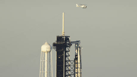 SpaceX scrubs flight to rescue stranded astronauts