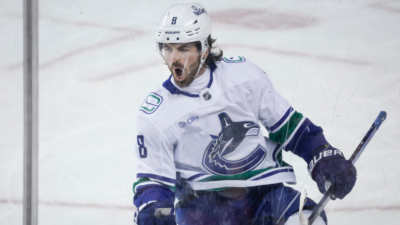 Canucks overcome adversity once again, keep playoff hopes alive