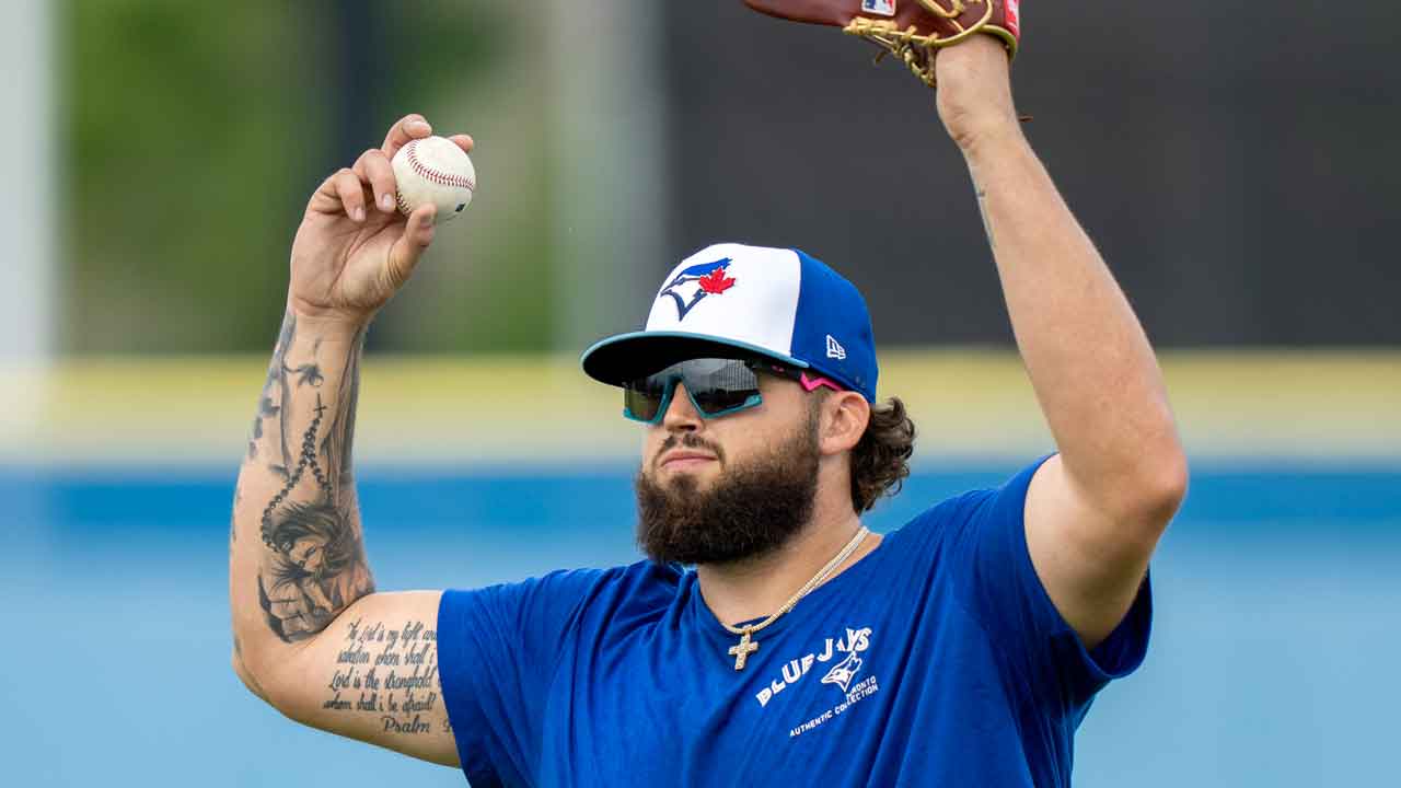 Blue Jays’ Manoah thankful after reaching another milestone in Tommy John rehab