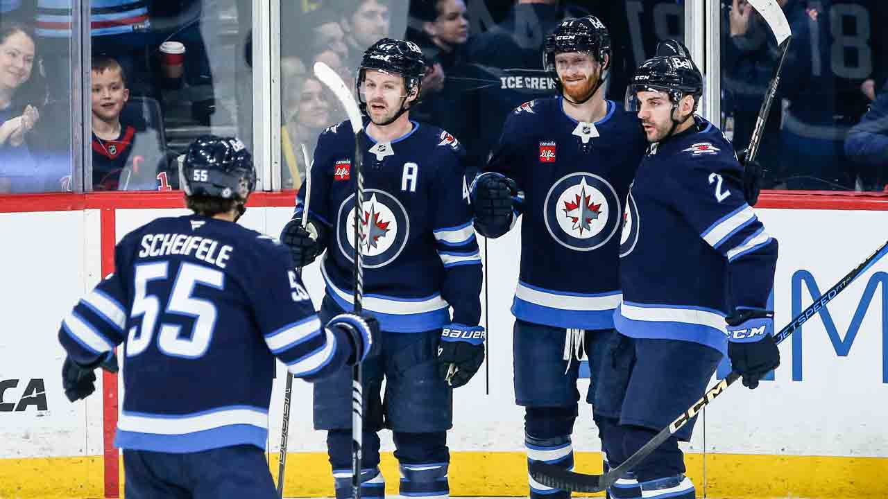 Connnor’s three-point effort leads league-best Jets past Stars