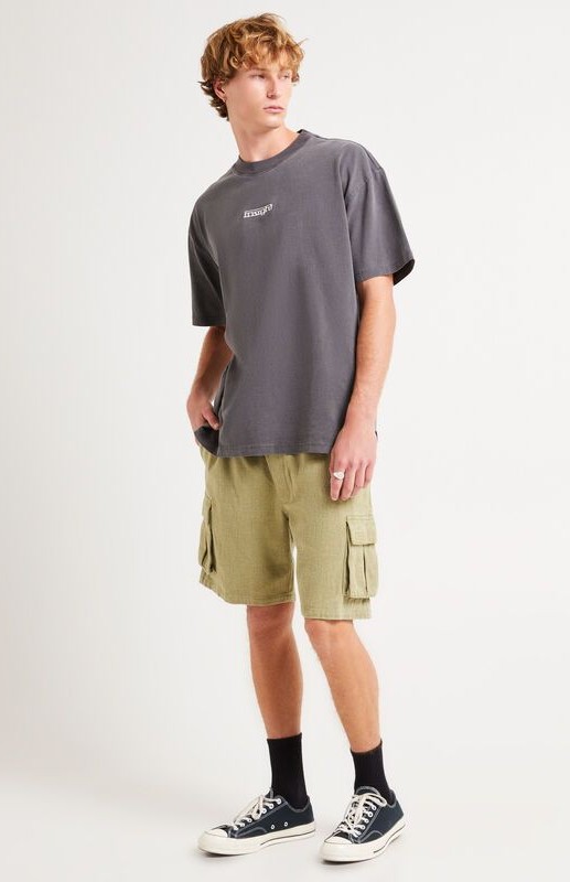 Canvas Sneakers with Shorts Basic Tee