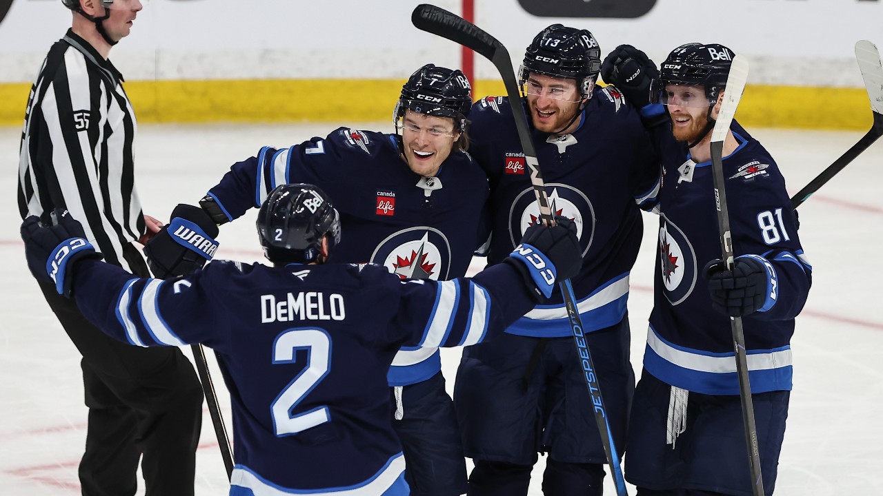 Connor’s three-point effort leads Jets to win over Blues, 3-2 series lead