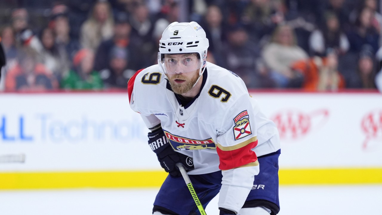 Panthers’ Bennett will not face discipline for hit on Maple Leafs’ Stolarz