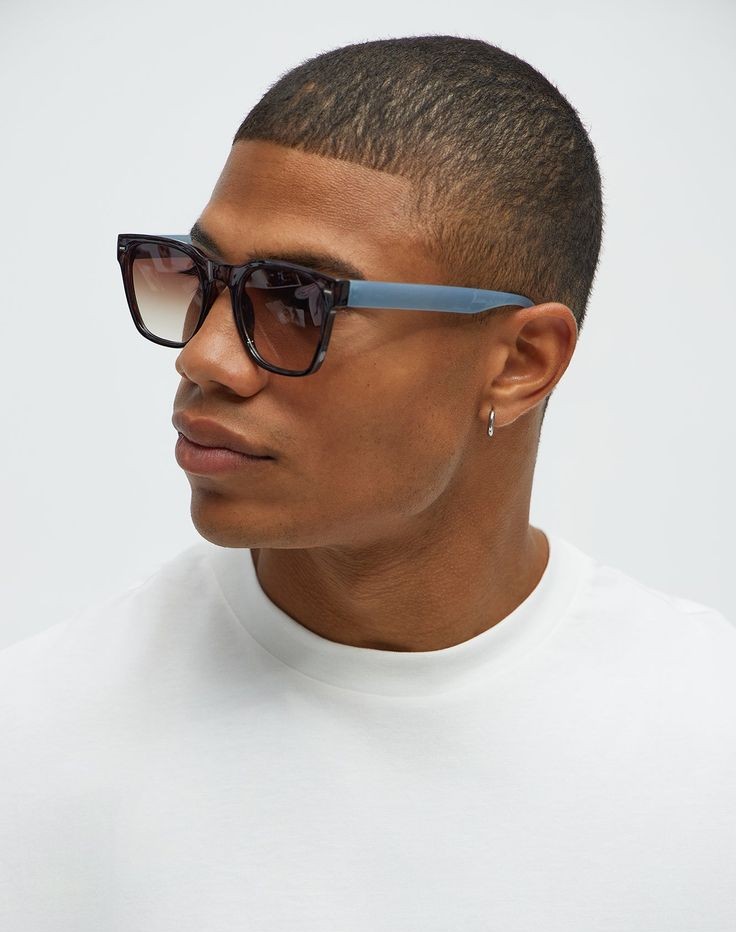 Street-Style With Wayfarer Sunglasses