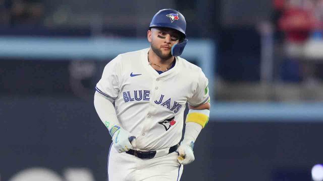 Watch Blue Jays vs. Pirates on Sportsnet