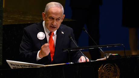 Israel slams effigy of Netanyahu hung from crane in Türkiye (VIDEO)