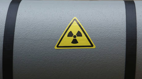 The nuclear illusion of a collapsing Western Europe