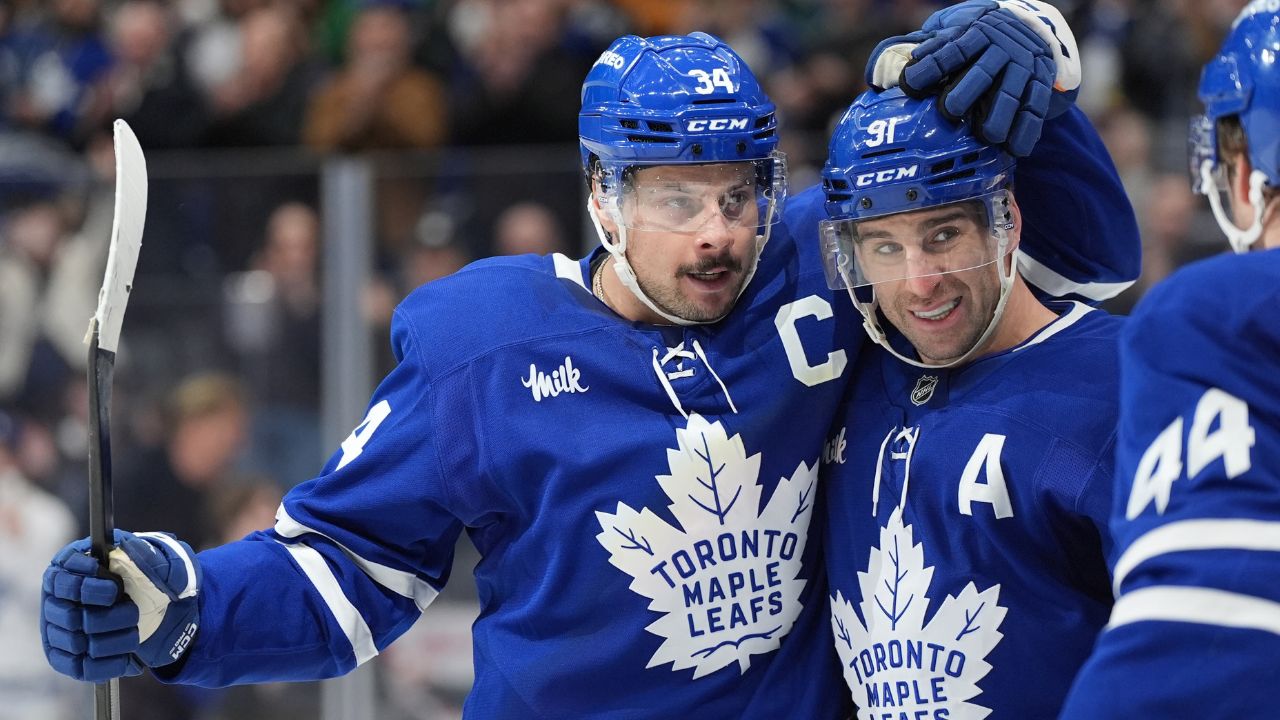 Quick Shifts: Should Maple Leafs overhaul power play?