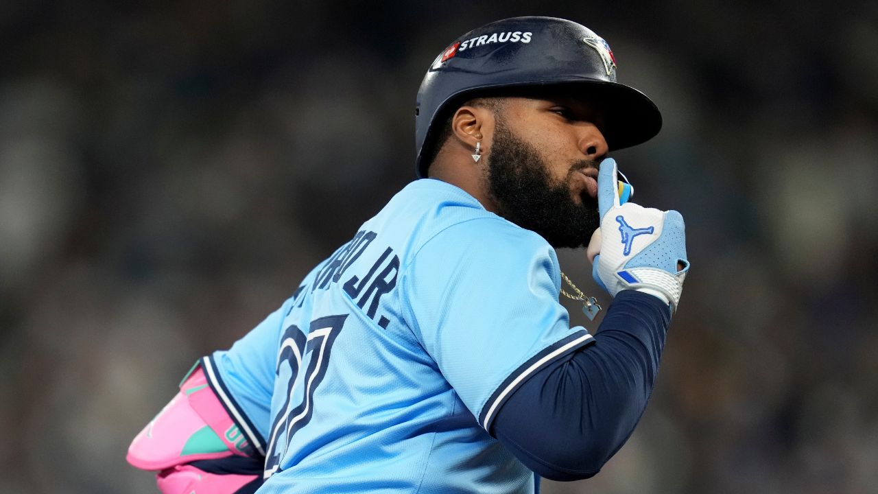 Watch Live: Blue Jays Central ahead of World Series Game 1