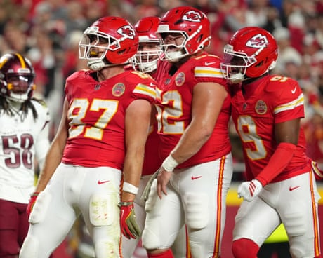 Mahomes overcomes early interceptions to lead Chiefs to victory over Commanders