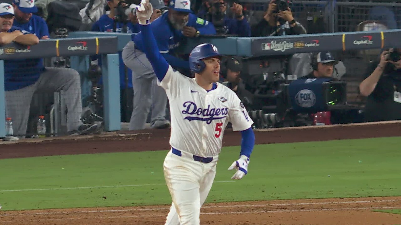 Gotta See It: Dodgers’ Freeman ends Game 3 with walk-off HR in 18th inning