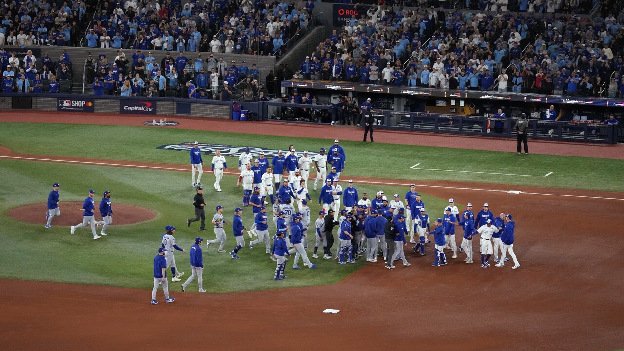Gotta See It: Benches clear after HBP on Blue Jays’ Gimenez