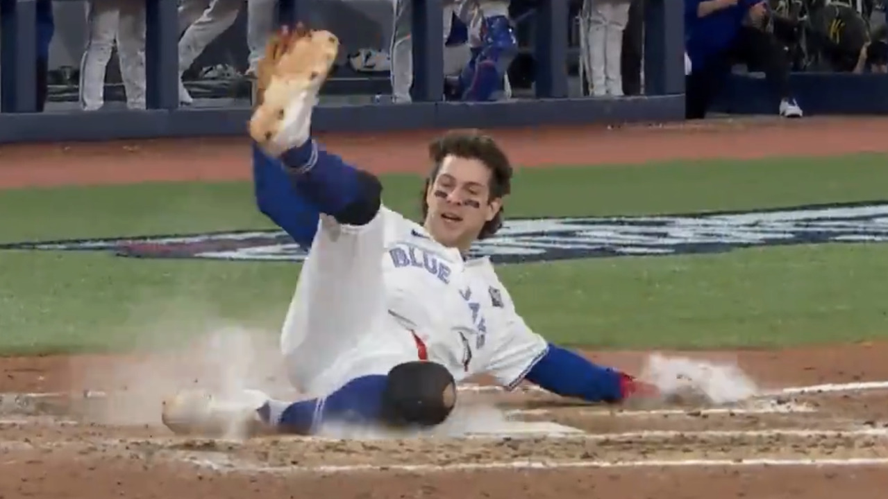 Blue Jays’ Giménez drives in Clement with sixth-inning RBI double