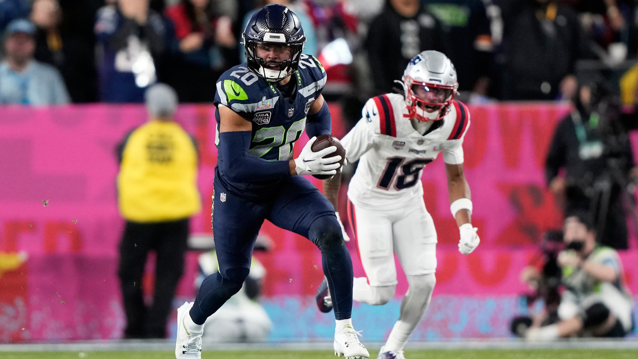 Seahawks’ Love picks off Maye to swing momentum back vs. Patriots