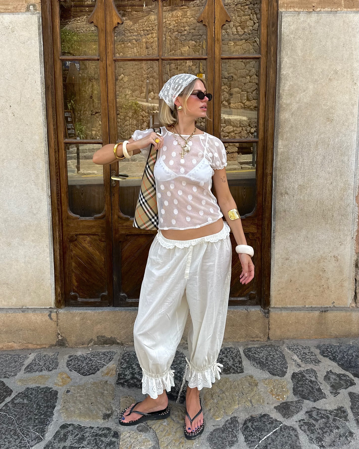 Gen Z Influencer wearing pantaloon trend.