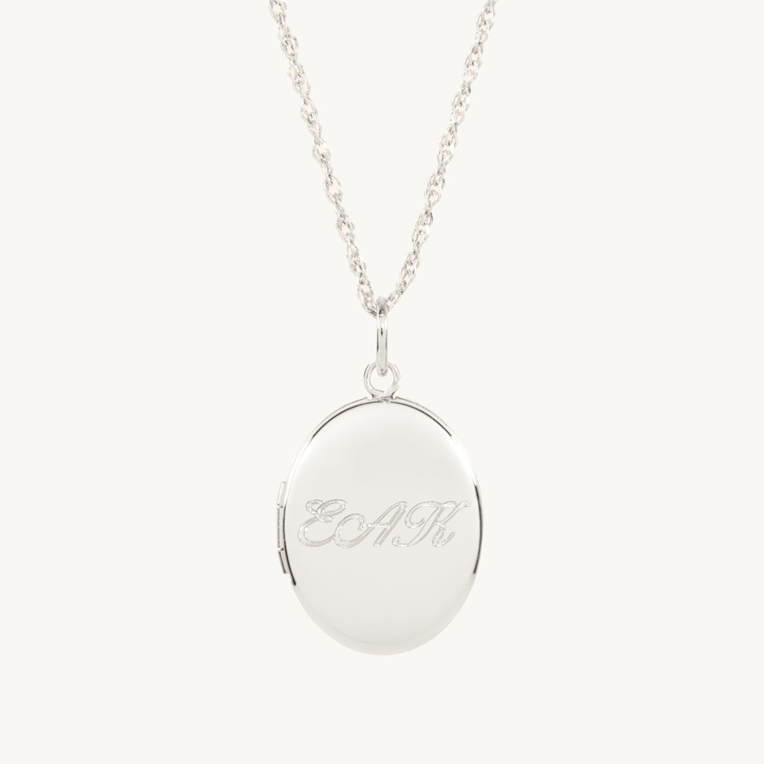 Dollhouse Oval Silver Locket, Grand