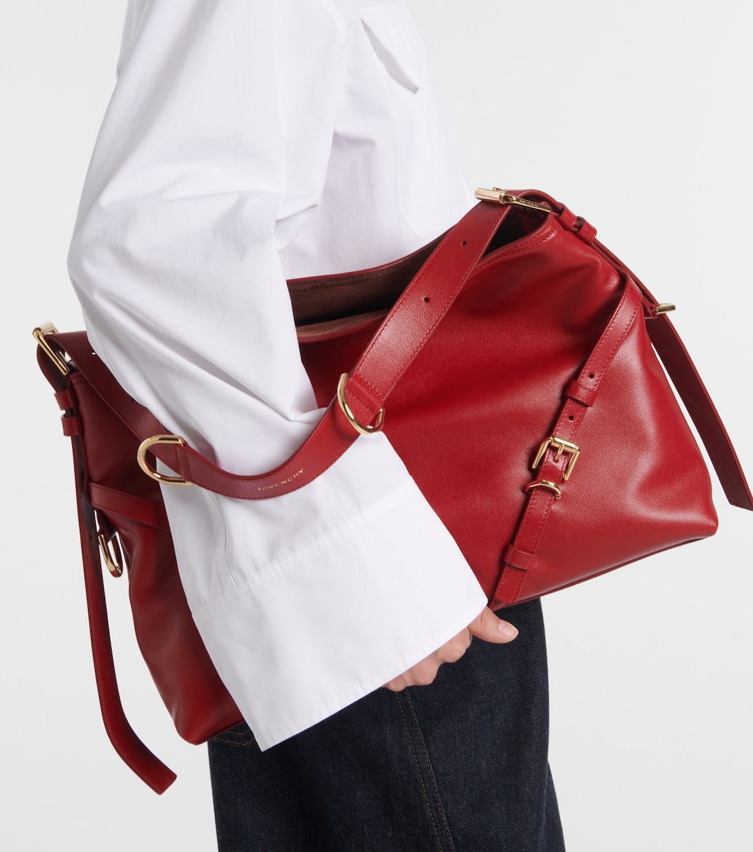 Voyou Medium Leather Shoulder Bag in Red - Givenchy